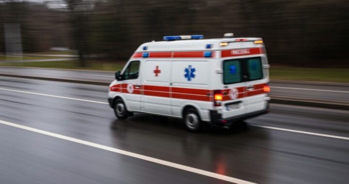 zamarzni--te-wody-to-nie-miejsce-na-zabaw-------za-auto-1040